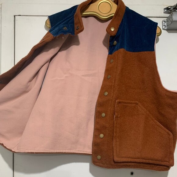 VINTAGE HOMEMADE CASUAL WOOL VESTS SIZE L - Picture 3 of 7